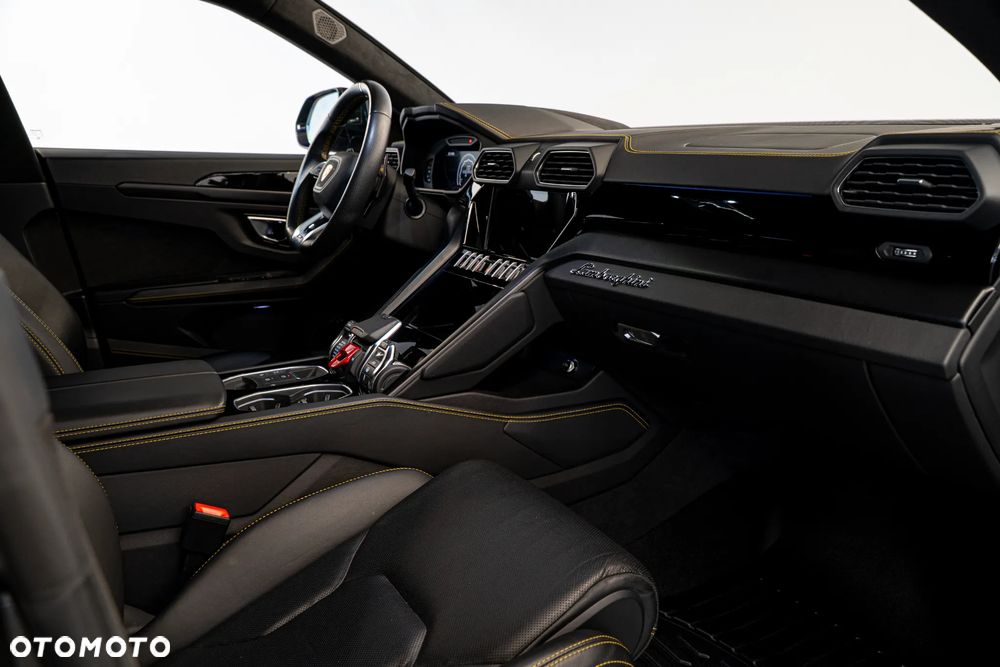 Lamborghini Urus Standard - 6