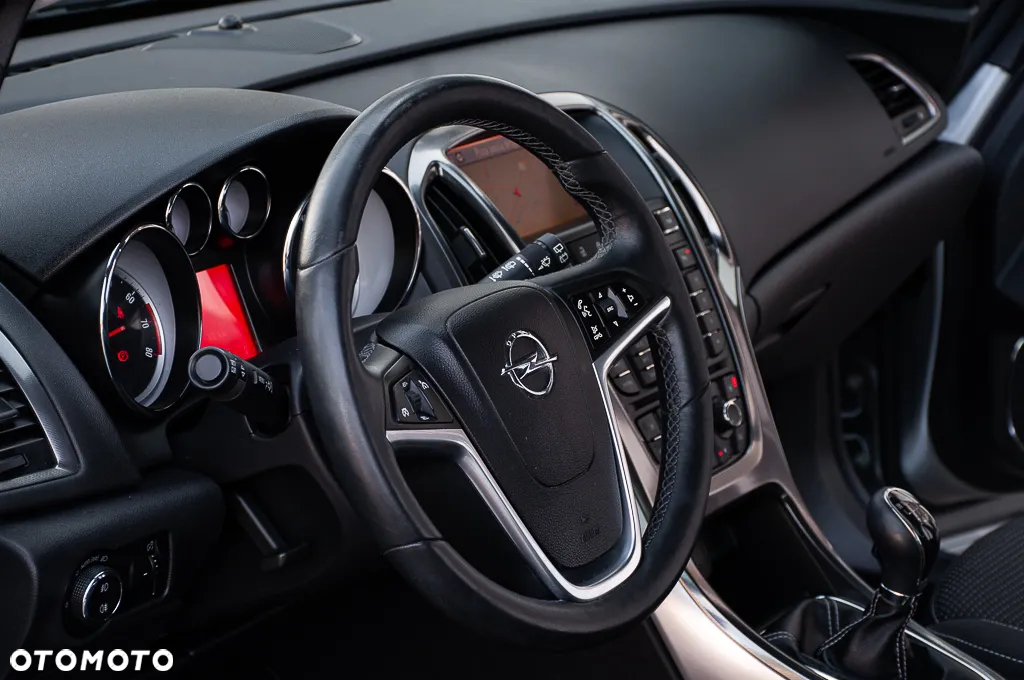 Opel Astra 1.4 Turbo Cosmo - 34