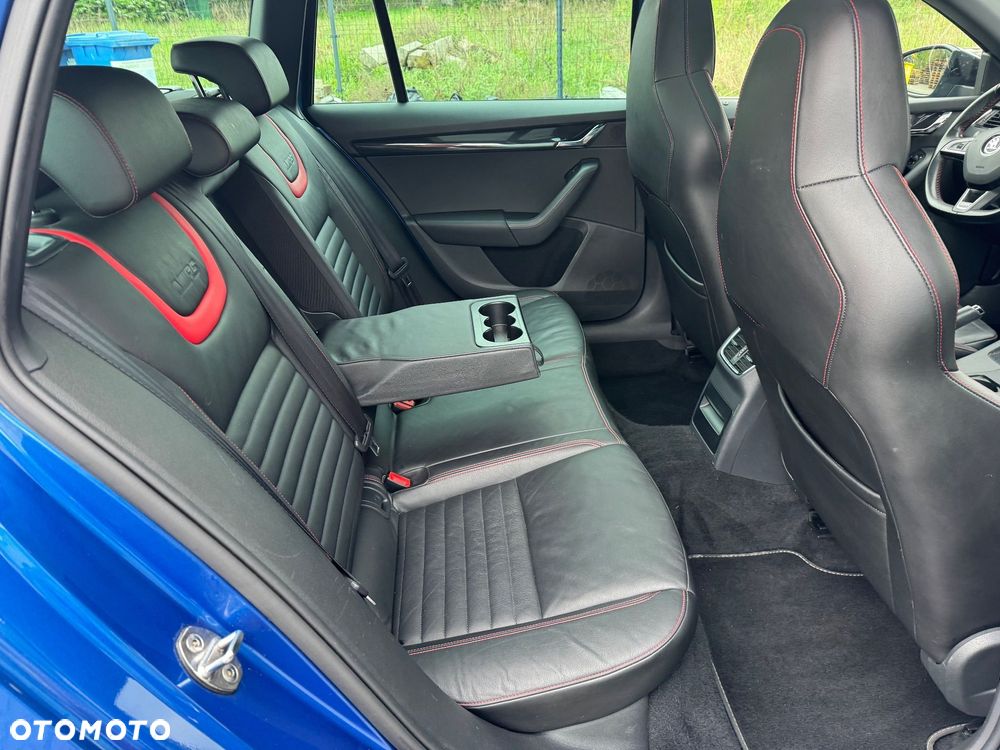 Skoda Octavia 2.0 TDI DSG RS - 21