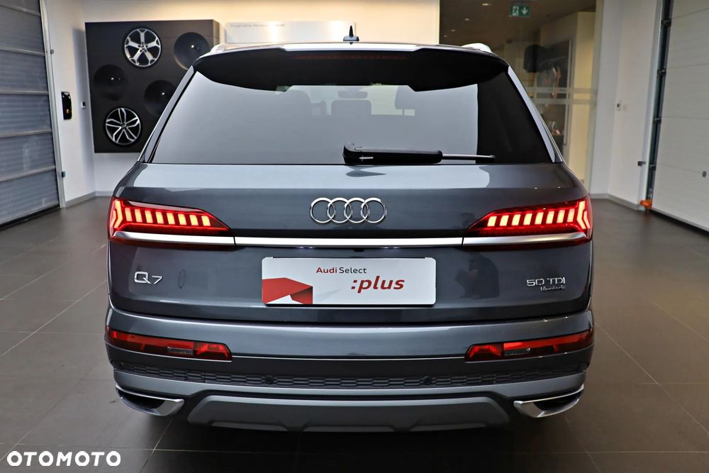 Audi Q7 - 6