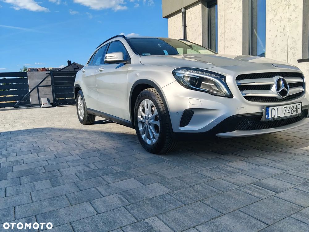 Mercedes-Benz GLA 200 7G-DCT - 2