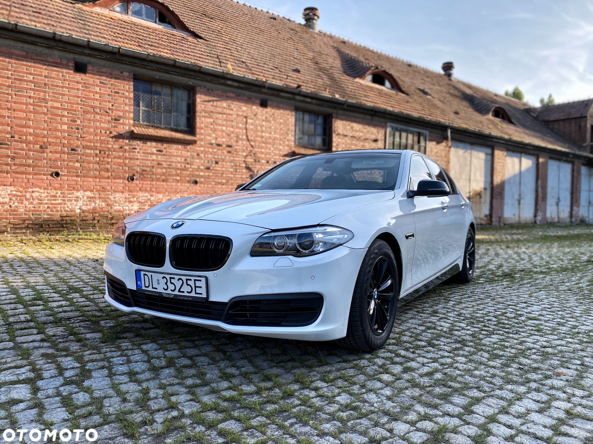 BMW Seria 5 528i xDrive - 3