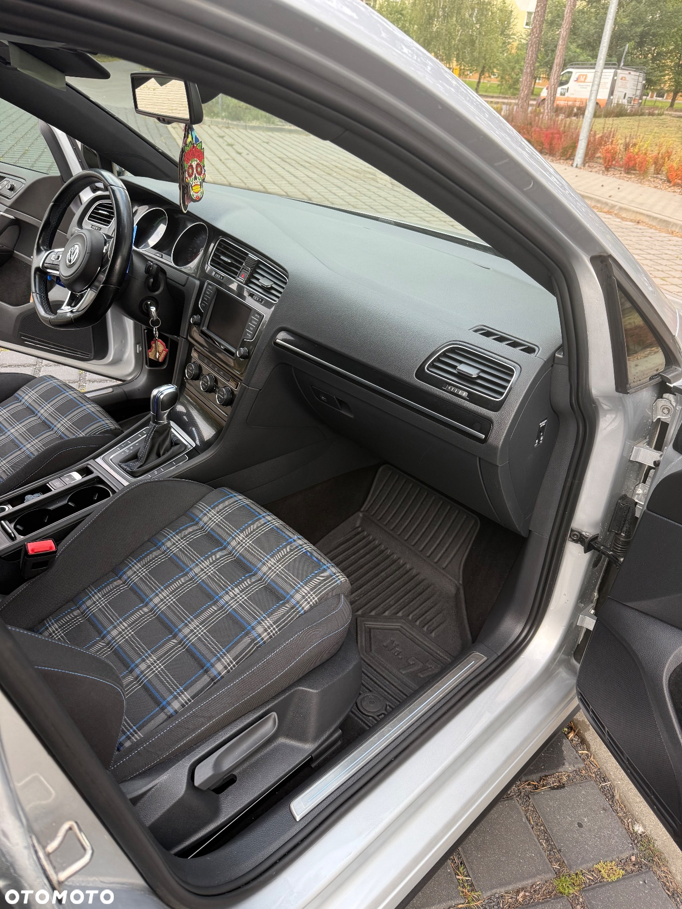 Volkswagen Golf - 17