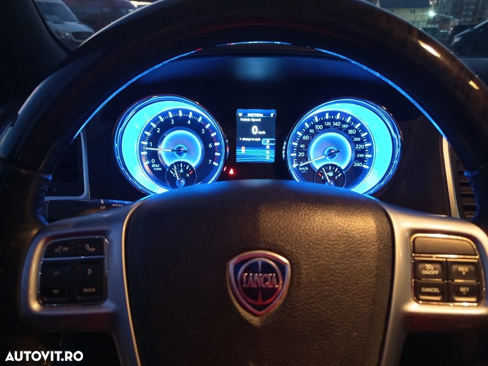 Lancia Thema 3.0 V6 CRD 24V Automatik Executive - 13