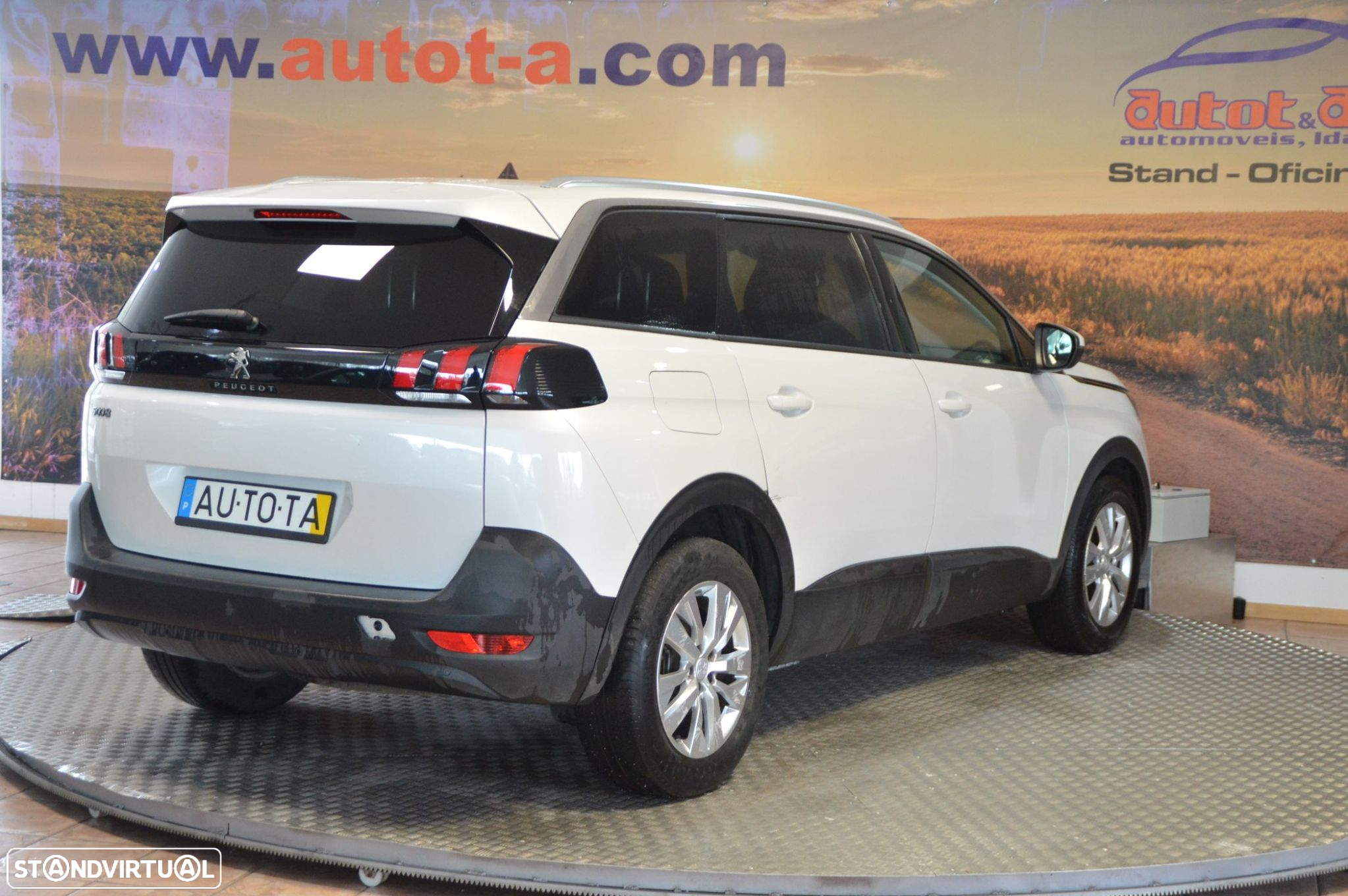 Peugeot 5008 1.2 PureTech Allure EAT6 - 5