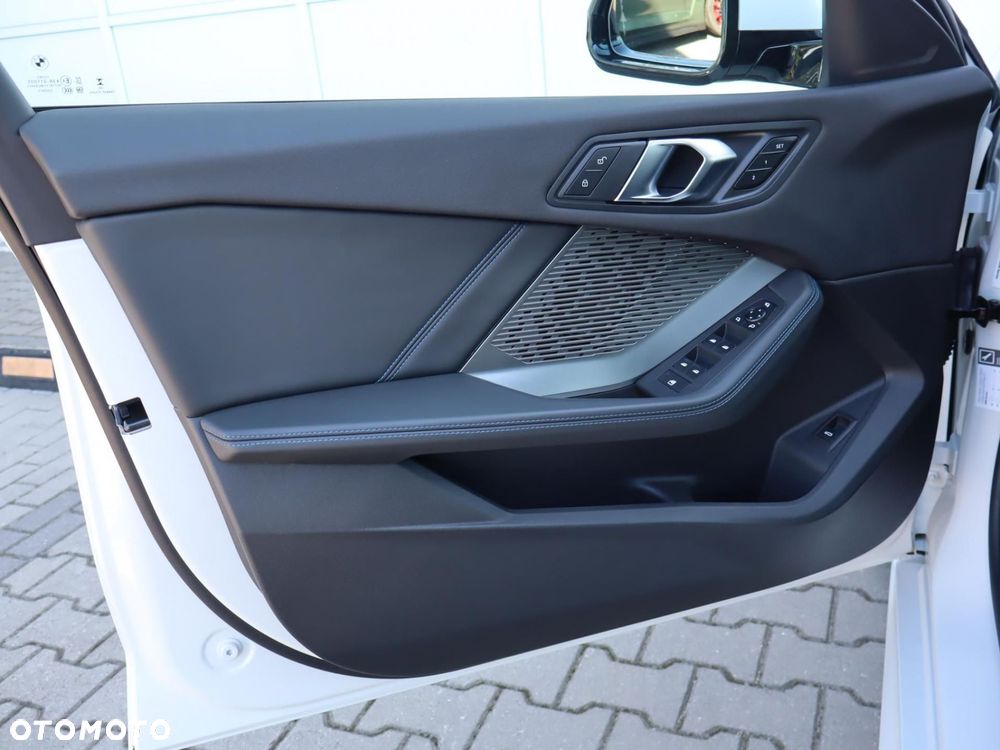 BMW Seria 1 - 17