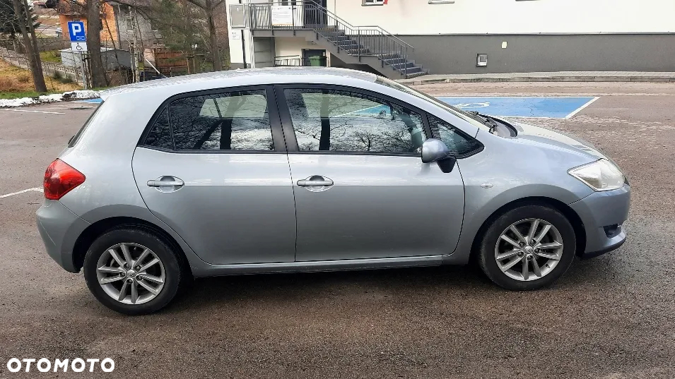 Toyota Auris 1.4 VVT-i Luna - 4