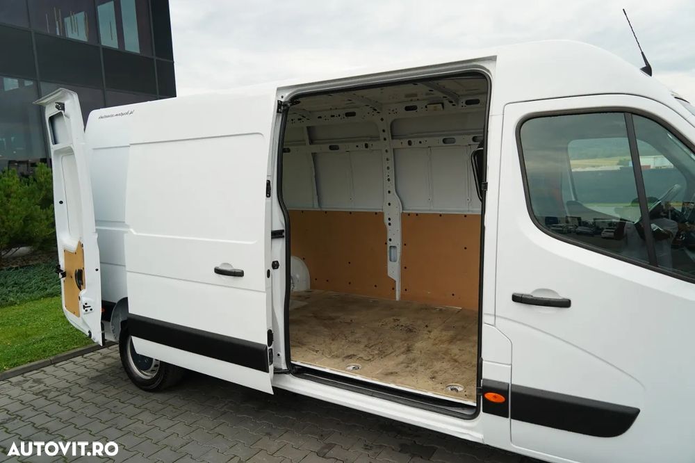 Renault MASTER / BLAZER / PANEL / 2023 - 13