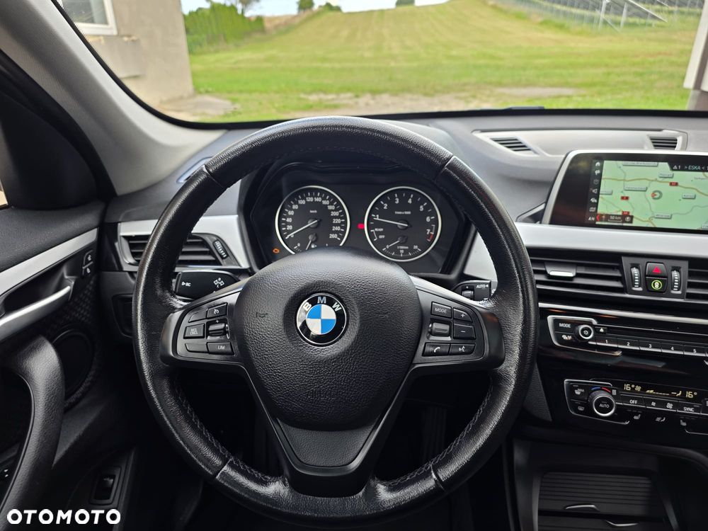 BMW X1 sDrive18i - 16