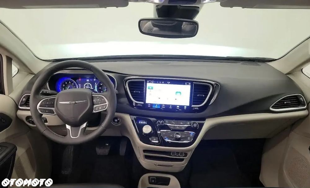 Chrysler Pacifica - 6