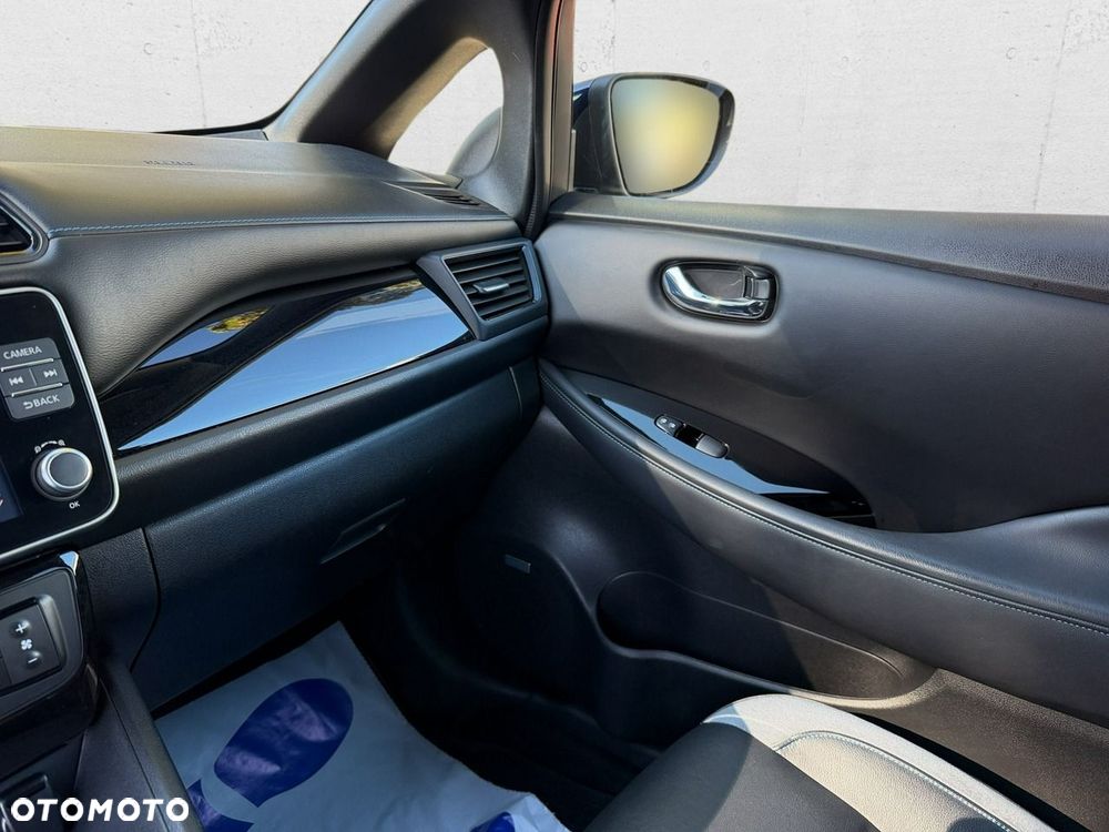 Nissan Leaf - 15