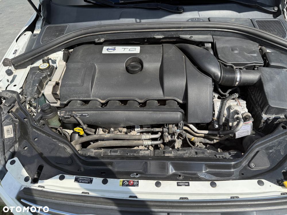 Volvo XC 60 T6 AWD Momentum - 16