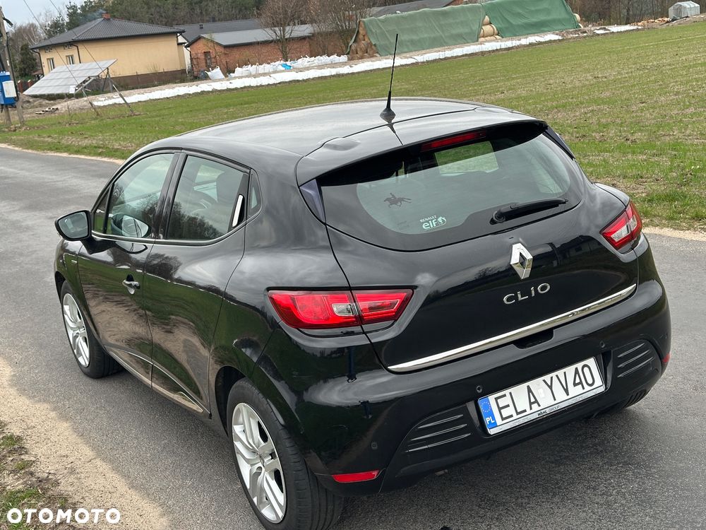 Renault Clio 1.2 16V 75 LIMITED - 14