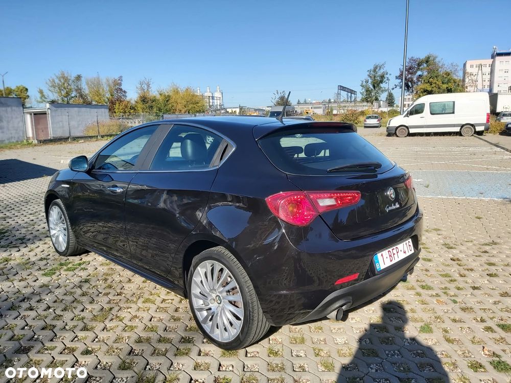 Alfa Romeo Giulietta 2.0 JTDM 16V - 6