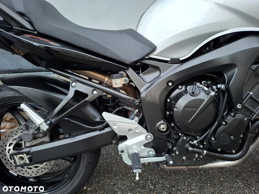 Yamaha FZ6 - 12