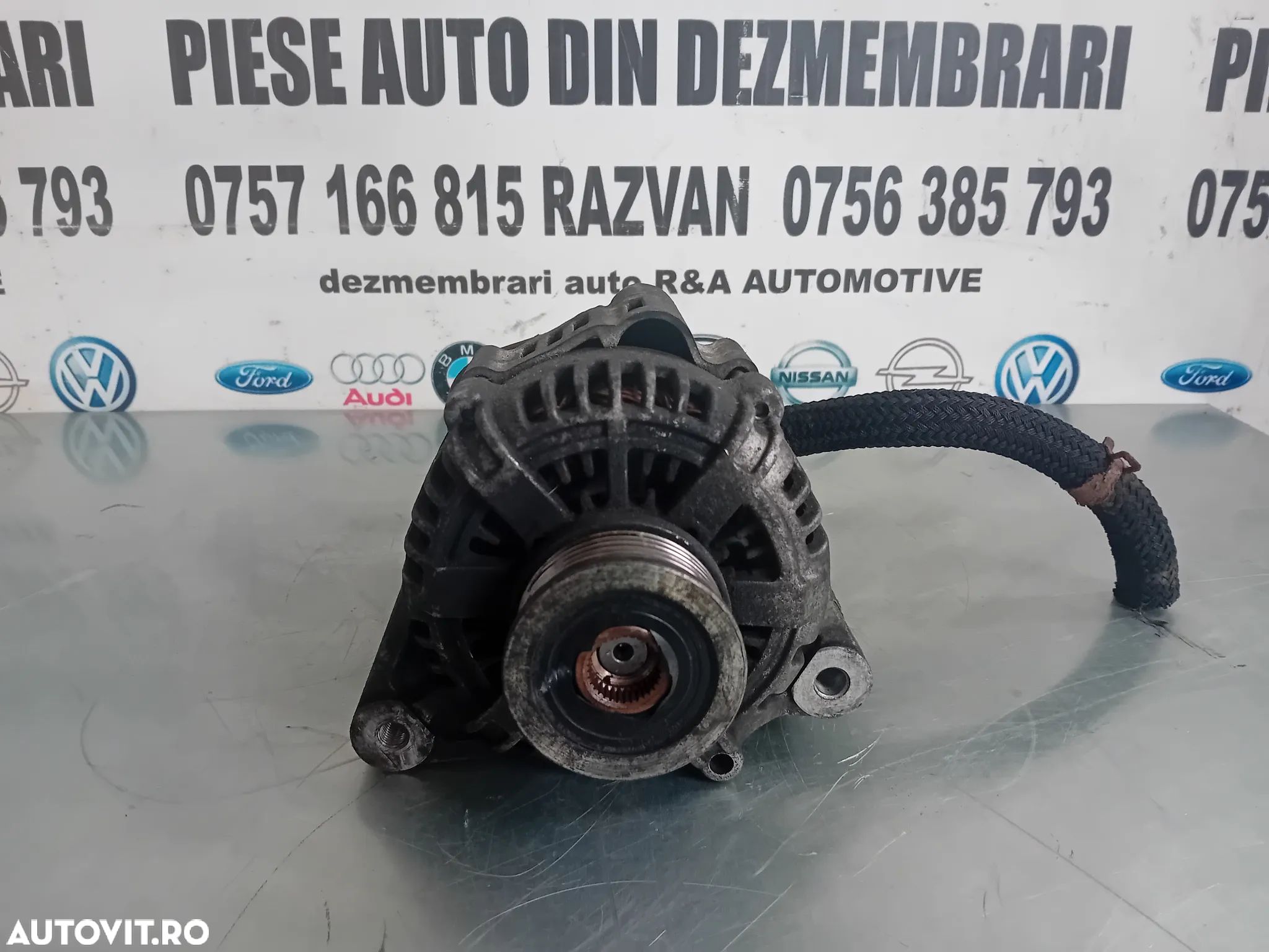 Alternator Cu Pompa Vacuum Hyundai Santa Fe 2 II 2.2 crdi Cod 37300-27013 An 2006-2012 - 1