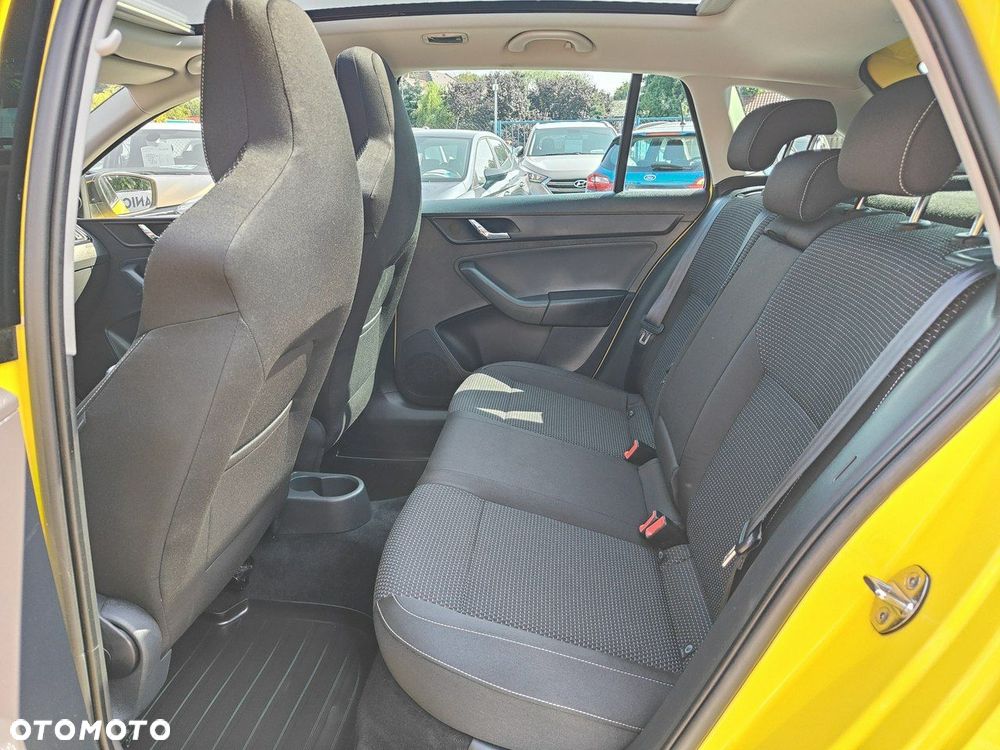 Skoda RAPID 1.6 TDI Active - 31