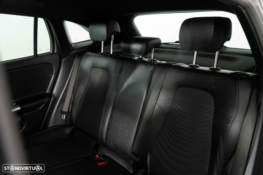 Mercedes-Benz GLA 250 e Progressive - 11