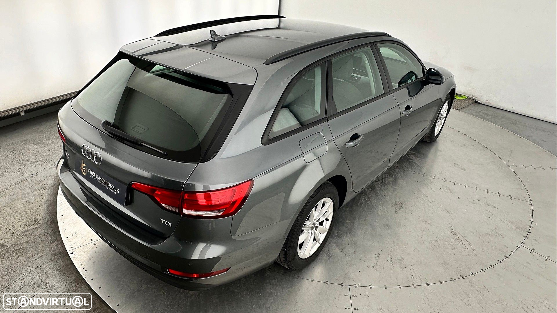 Audi A4 Avant 2.0 TDI Advance - 10