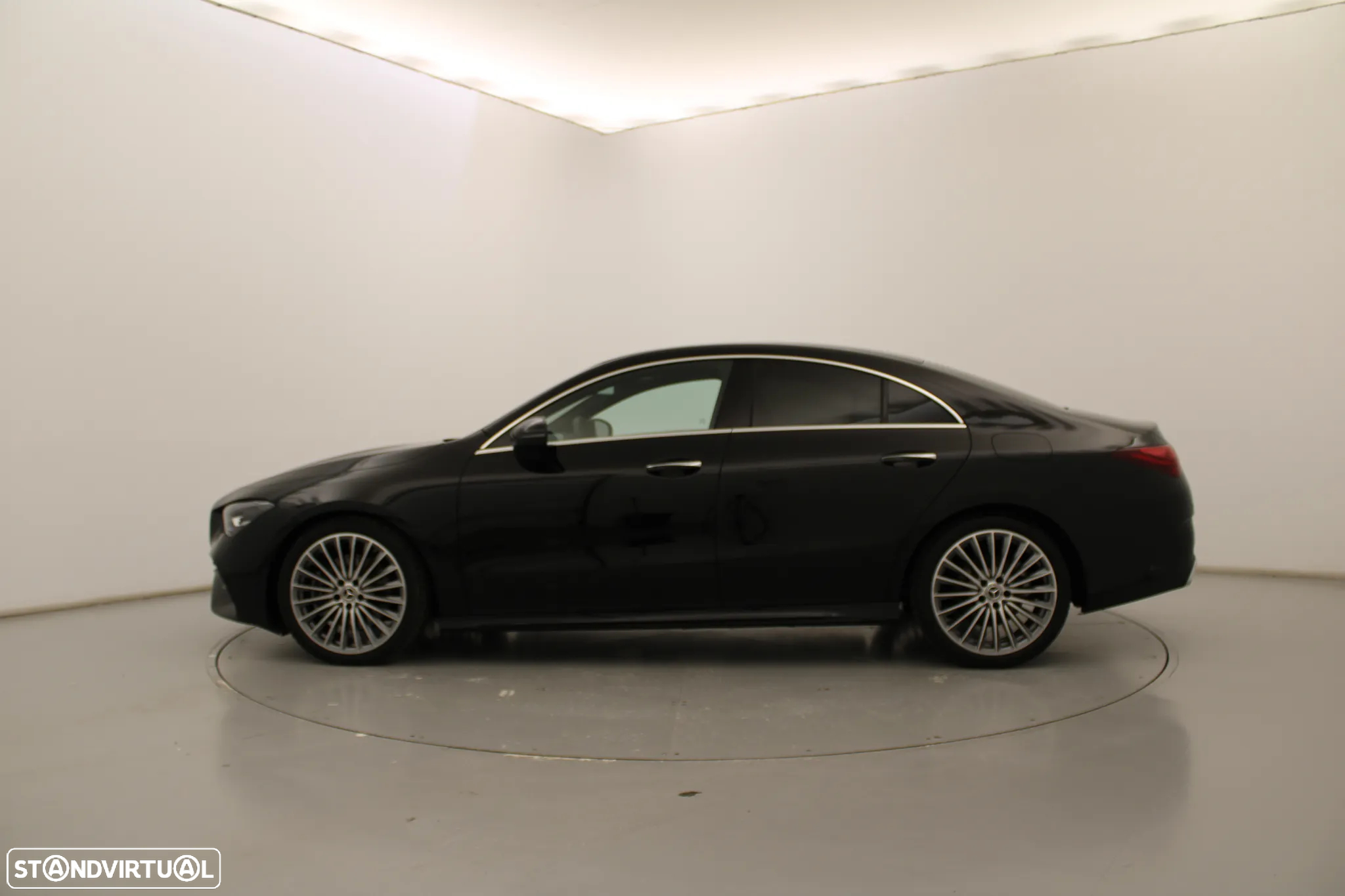 Mercedes-Benz CLA 200 d - 12