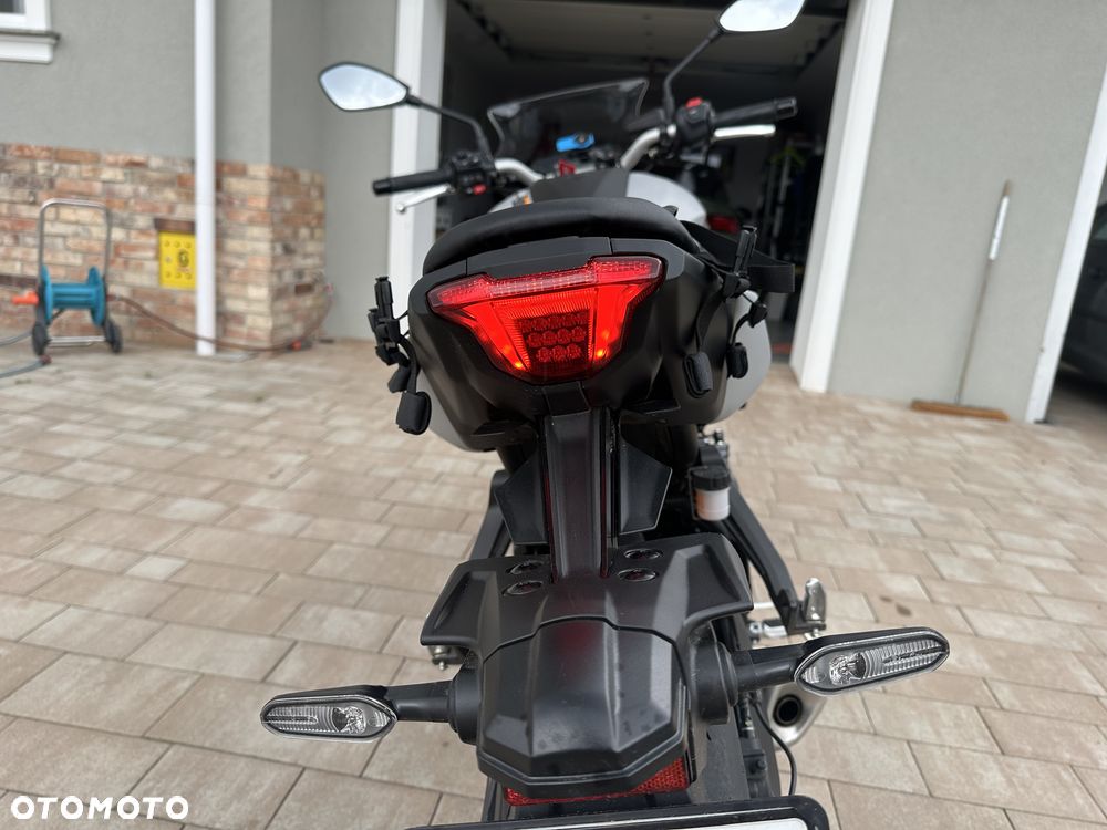 Yamaha MT - 17