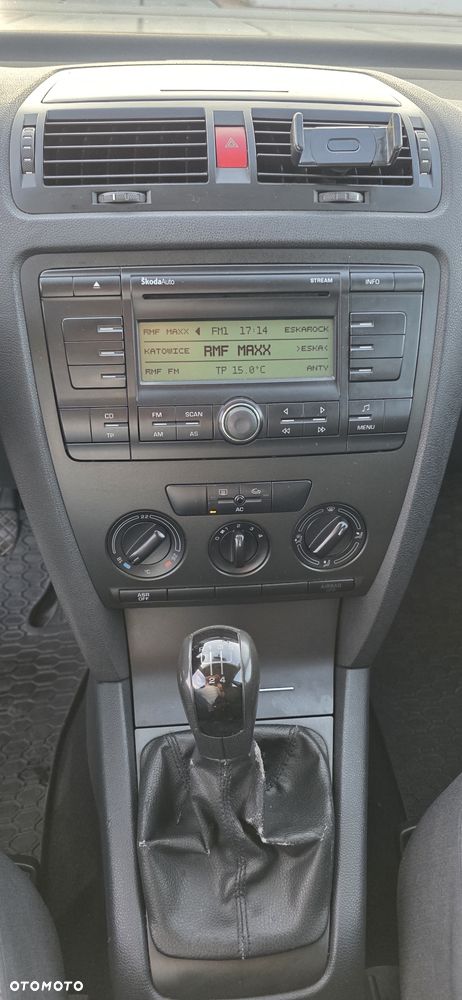Skoda Octavia 1.6 Combi Ambiente - 18