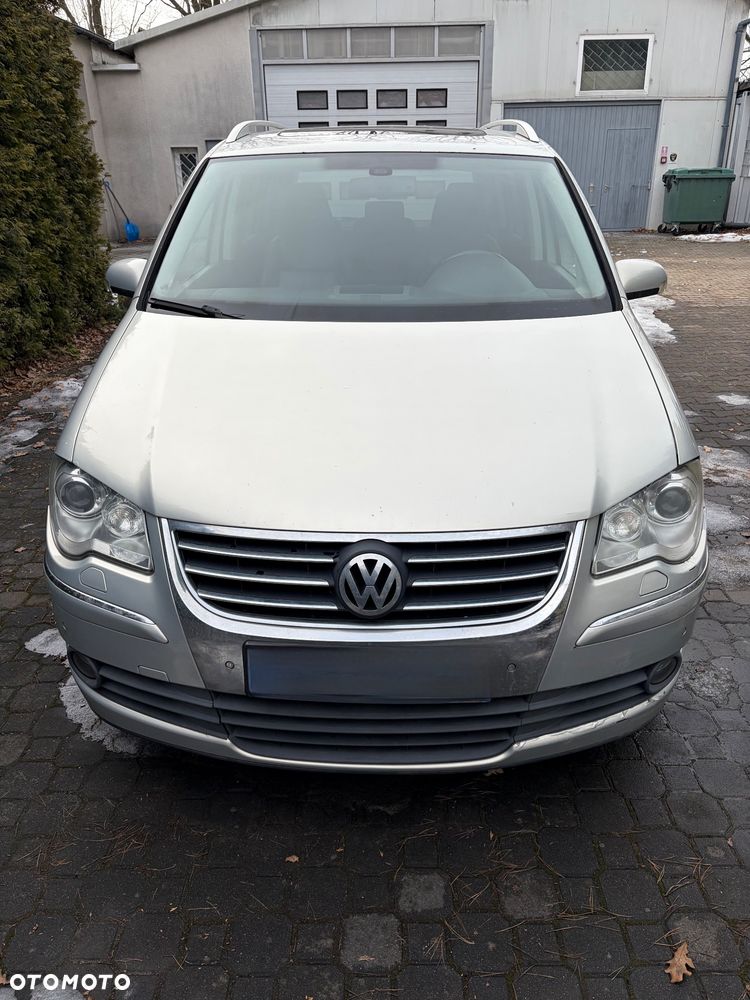 Volkswagen Touran 2.0 TDI DPF Highline - 2