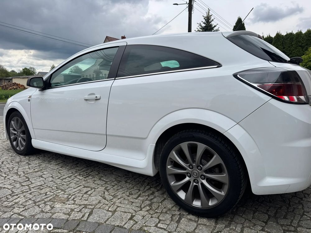 Opel Astra 1.6 Edition 111 Jahre - 10