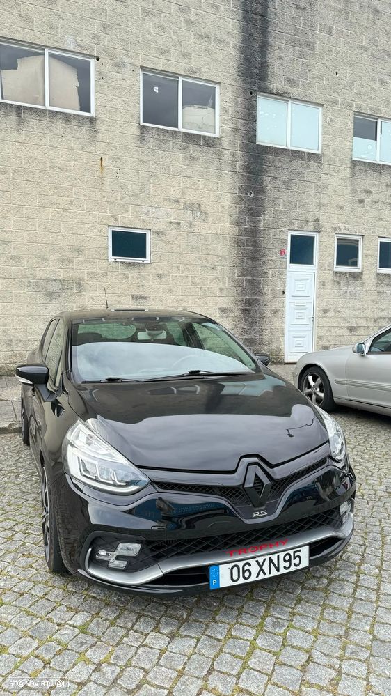 Renault Clio 1.6 T RS Trophy EDC - 4