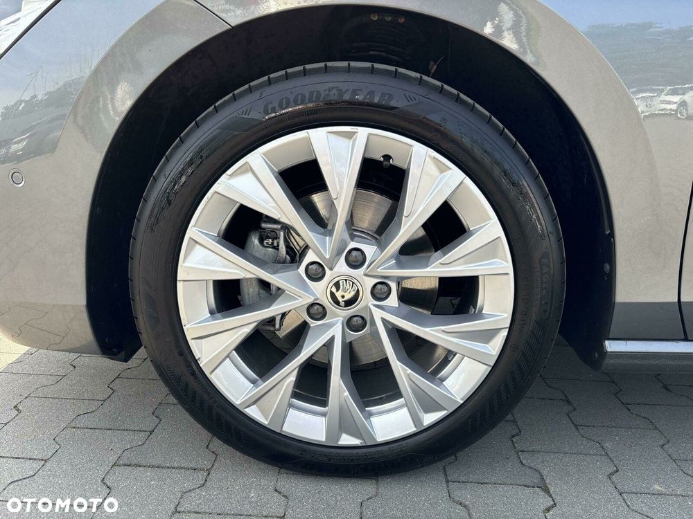 Skoda Superb 2.0 TDI SCR Selection DSG - 38