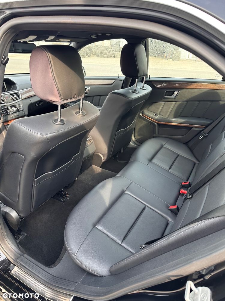 Mercedes-Benz Klasa E 350 4Matic BlueEFFICIENCY 7G-TRONIC - 9