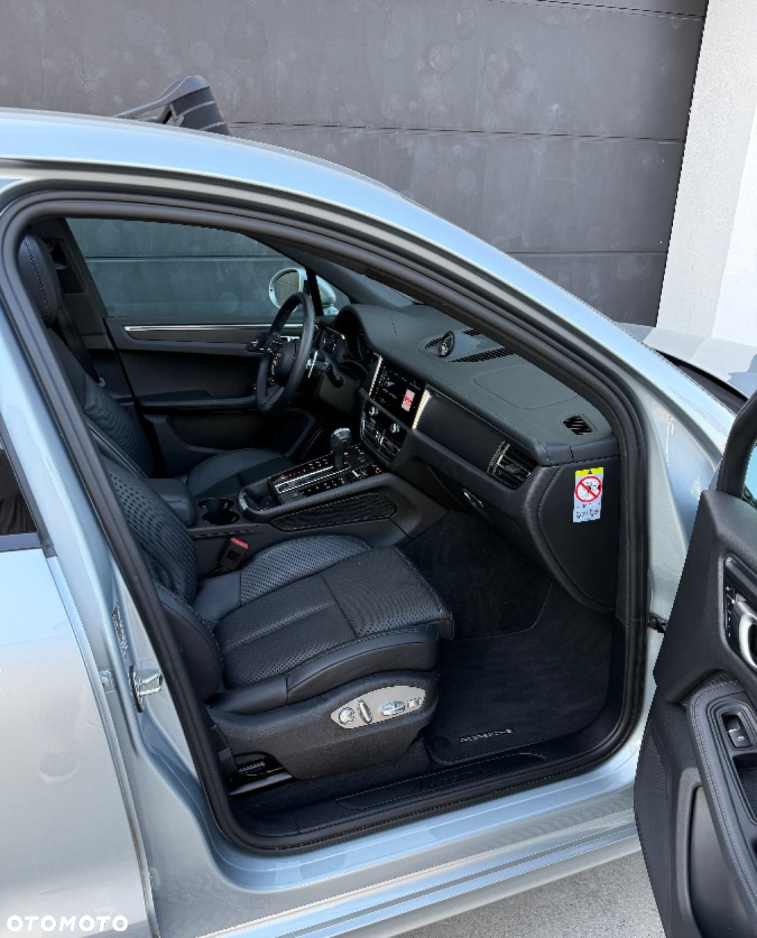 Porsche Macan T - 17