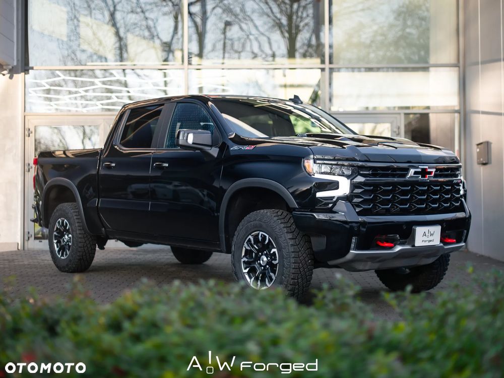 Chevrolet Silverado - 5