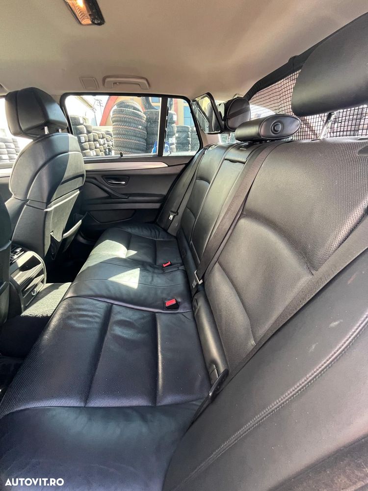 BMW Seria 5 520d - 34