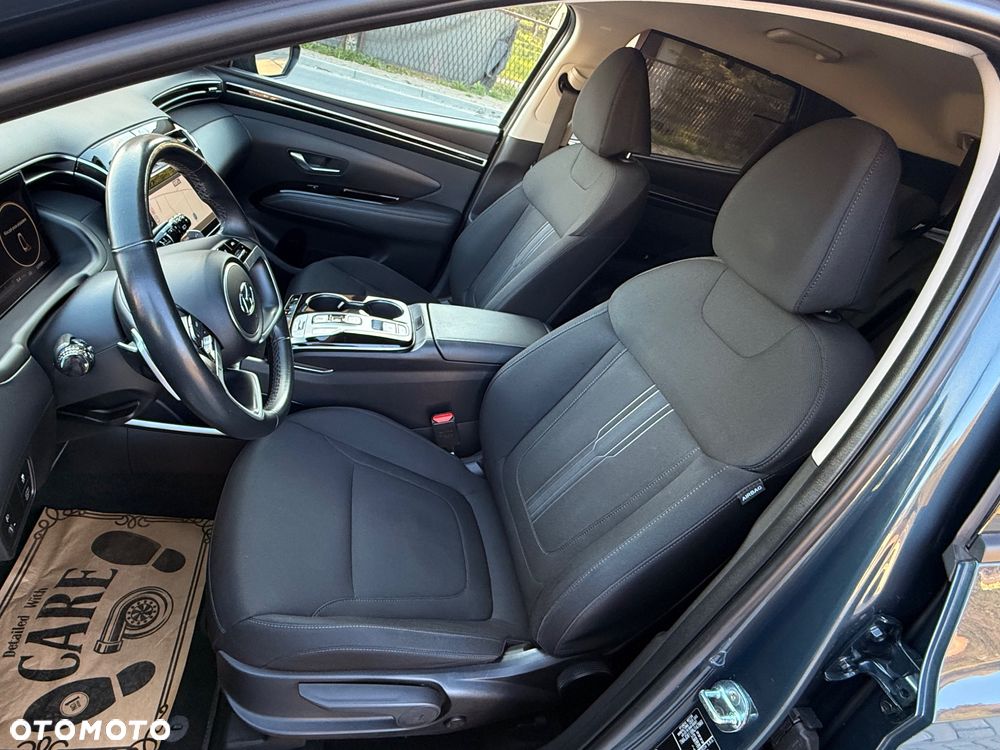 Hyundai Tucson 1.6 T-GDi HEV Executive 2WD - 26