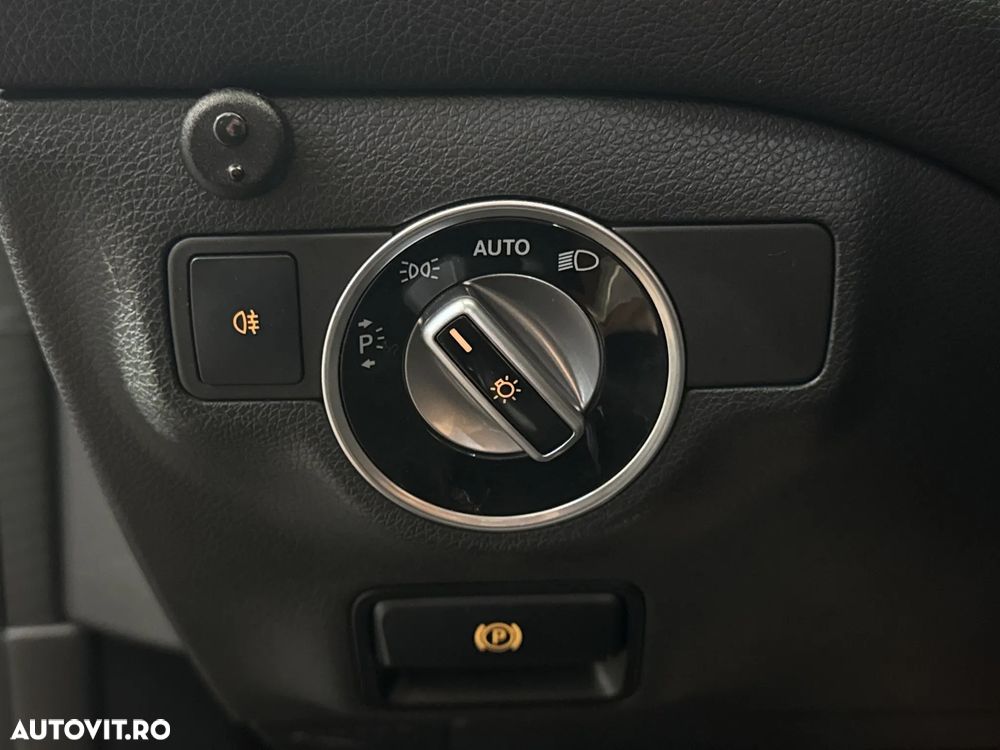 Mercedes-Benz CLA 220 - 16