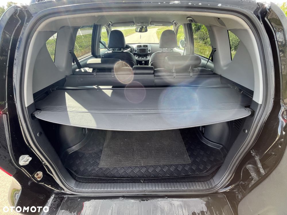 Toyota RAV4 - 7