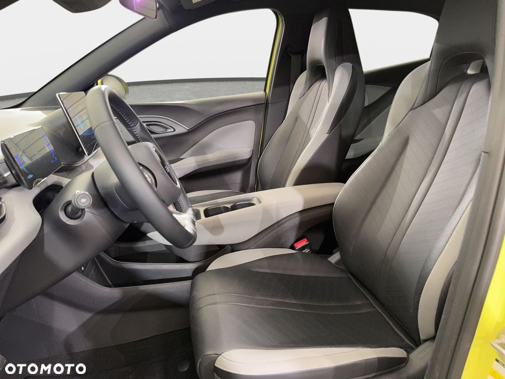 BYD Dolphin Surf - 13