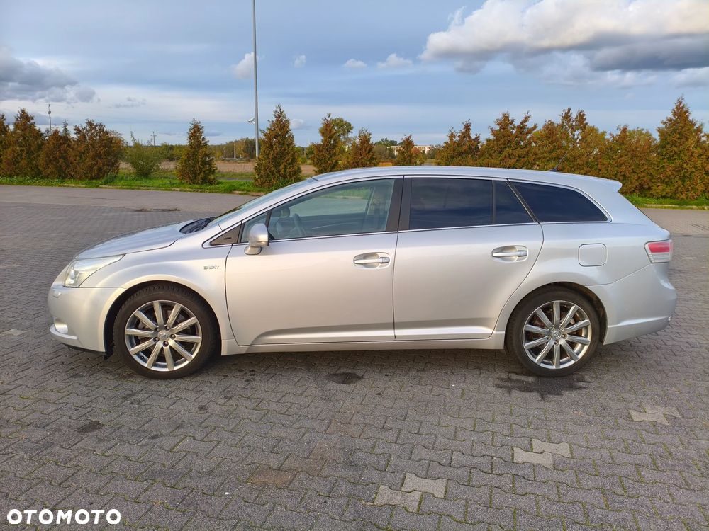 Toyota Avensis - 4