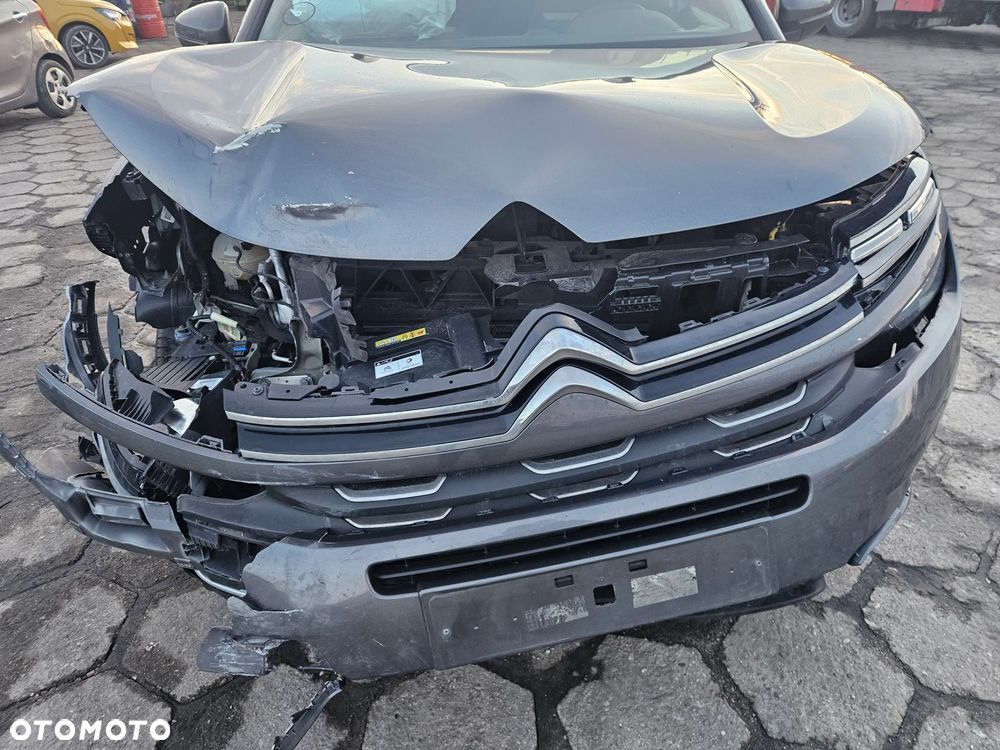 Citroën C5 Aircross 1.6 PureTech Live EAT8 - 5