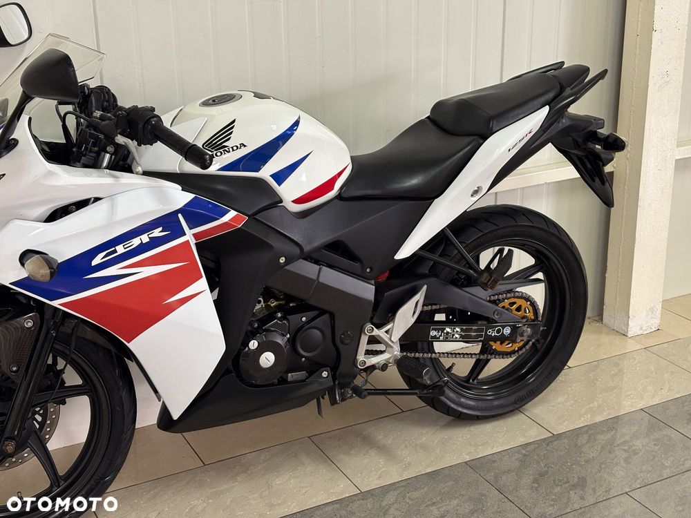 Honda CBR - 8