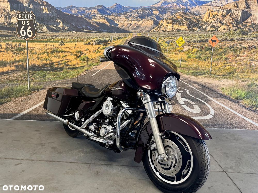 Harley-Davidson Touring Street Glide - 2