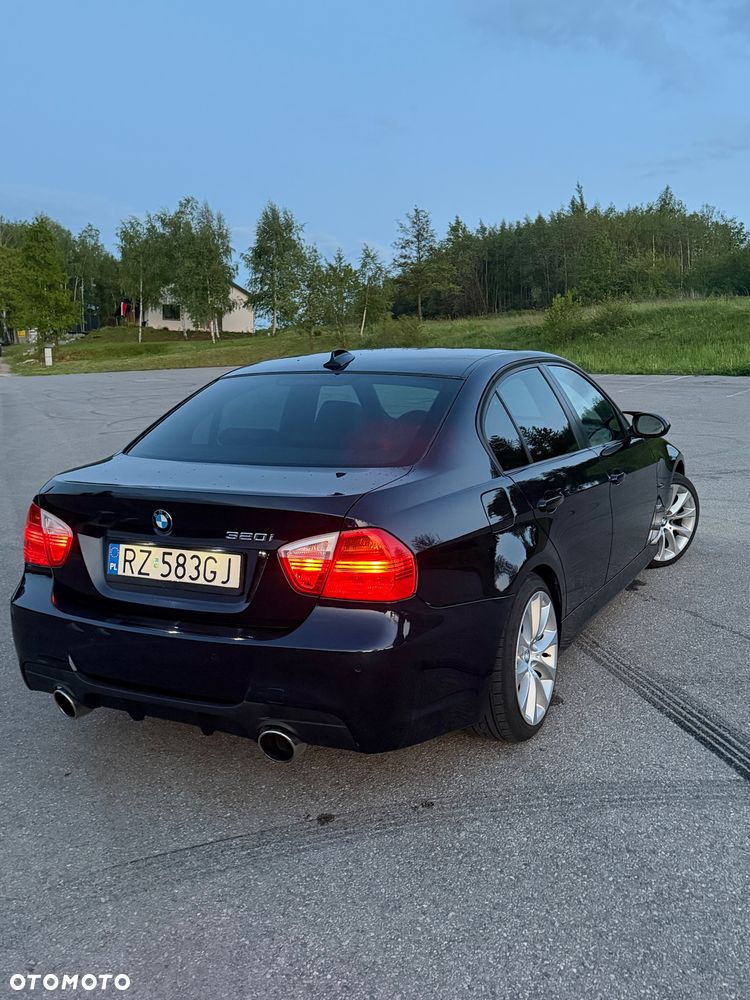 BMW Seria 3 320i Edition Sport - 2