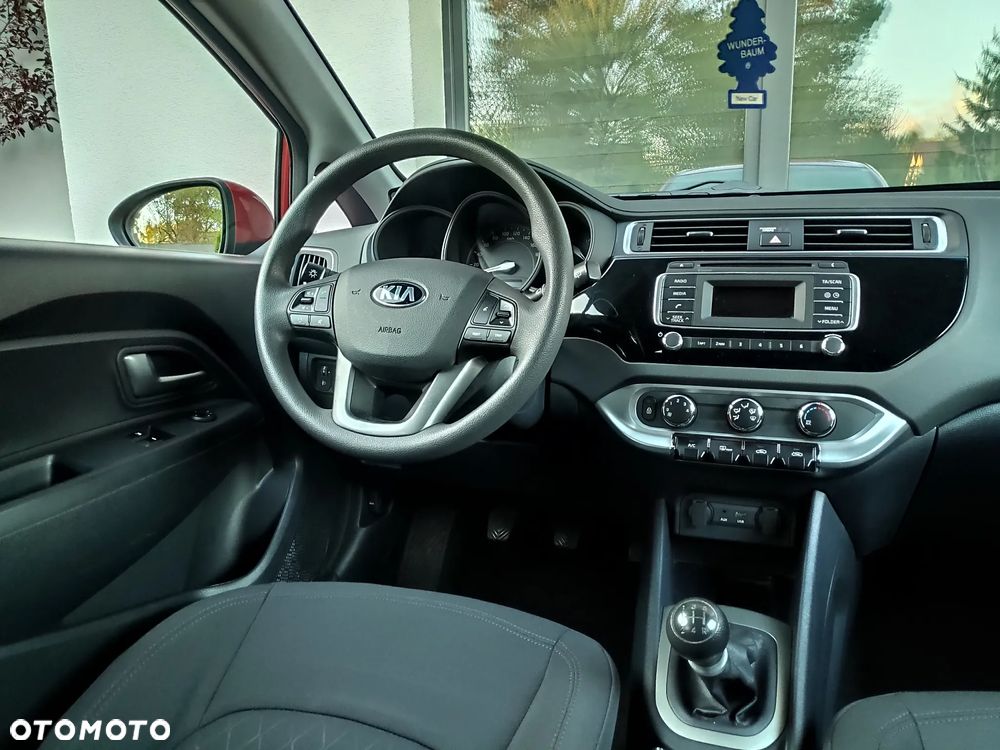 Kia Rio - 8