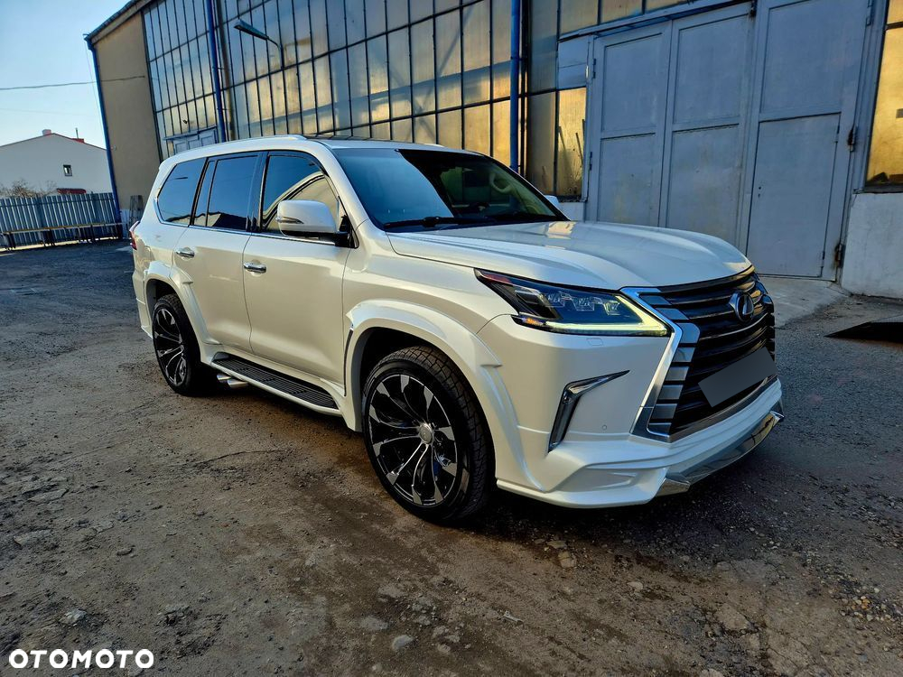 Lexus LX 570 Omotenashi - 2