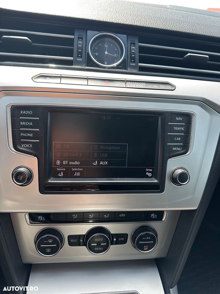 Volkswagen Passat 2.0 TDI DSG Comfortline - 8