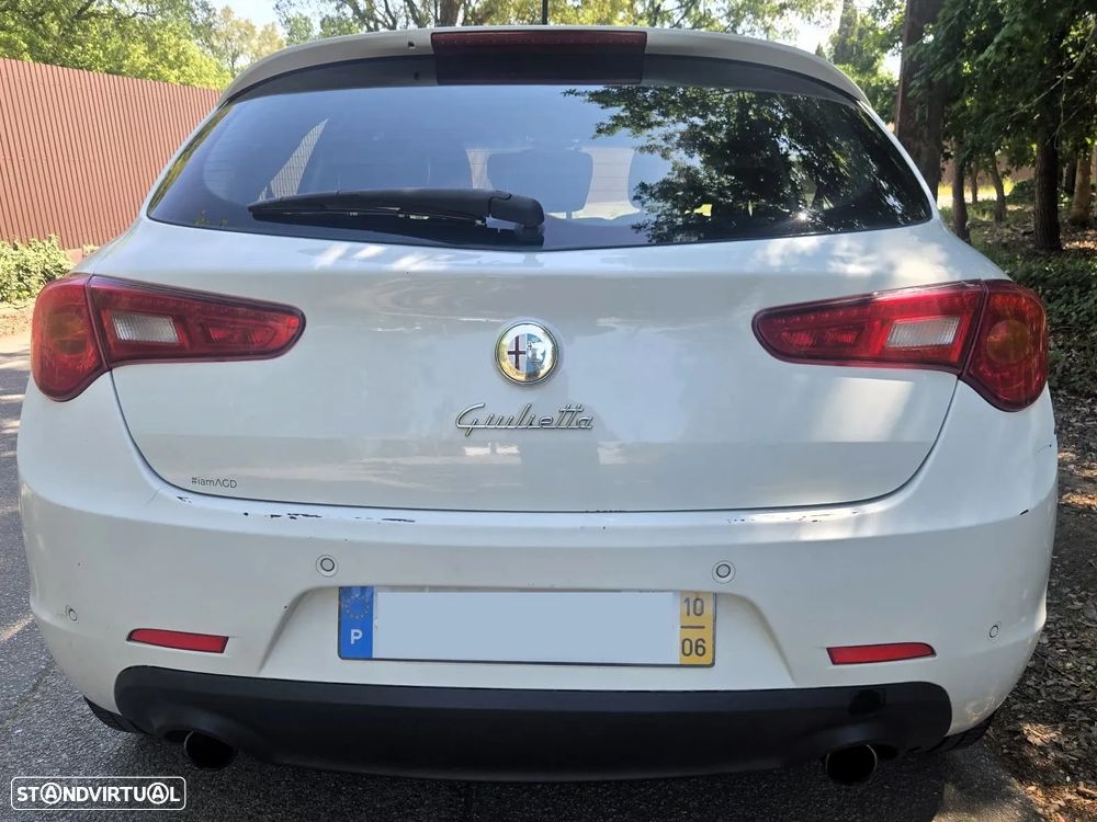 Alfa Romeo Giulietta 2.0 JTDM Distinctive - 9