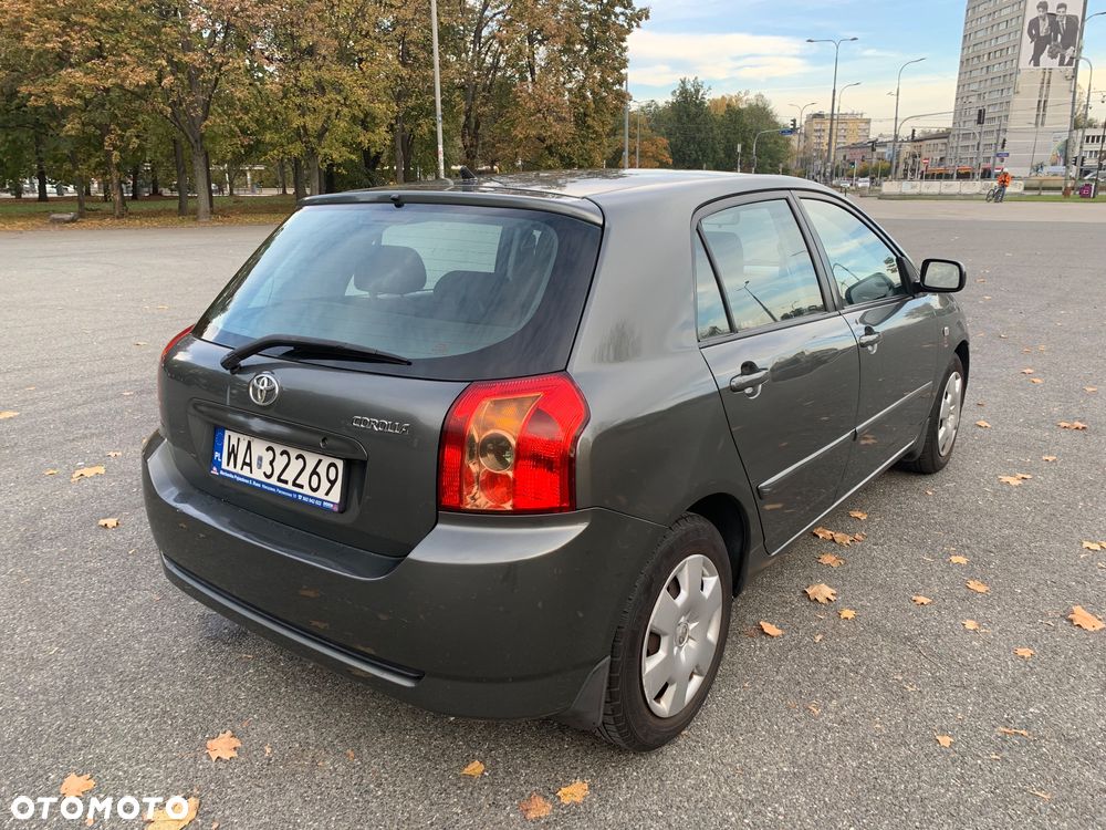Toyota Corolla 1.6 VVT-i Luna - 4