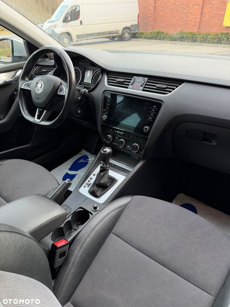 Skoda Octavia 1.5 TSI ACT Style DSG - 38