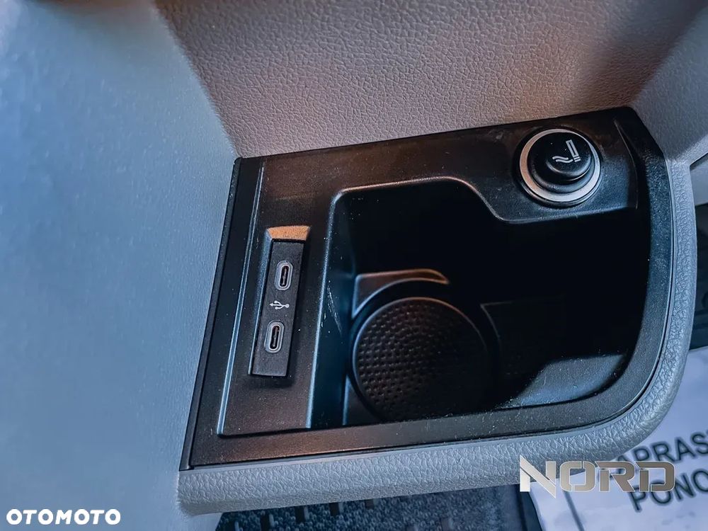 Volkswagen T6.1 Transporter - 9